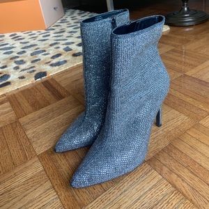 Jessica Simpson’s studded boots